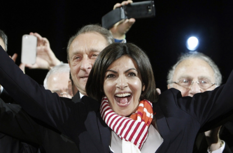 Socialist Anne Hidalgo to be first female mayor of Paris