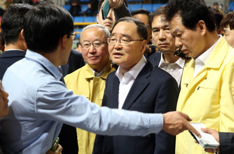 [Ferry Disaster] P.M. Chung to stay in Mokpo to support rescue efforts