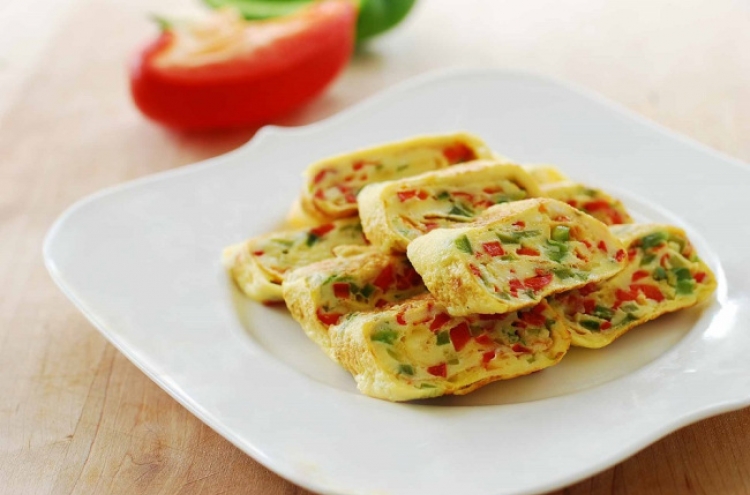 Gyeran mari (rolled omelette)