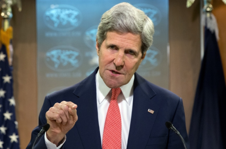 Kerry warns Russia of expensive sanctions
