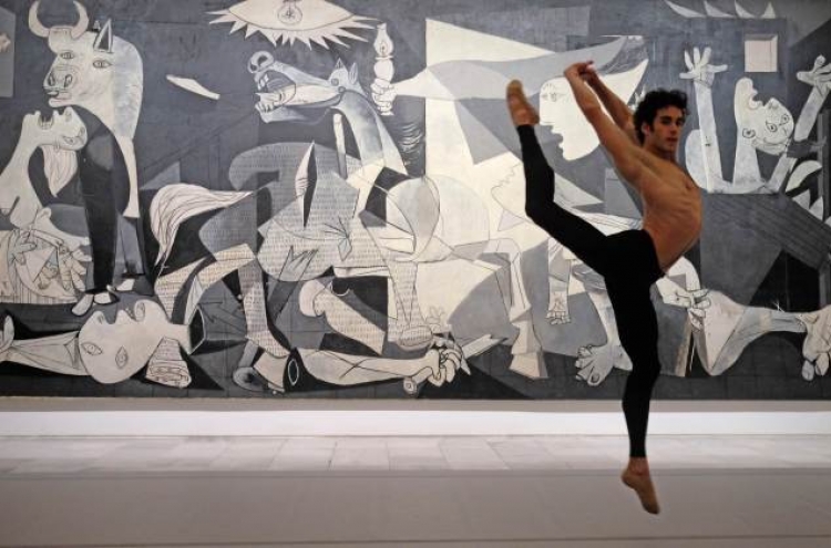 Picasso’s Guernica used as backdrop to dance