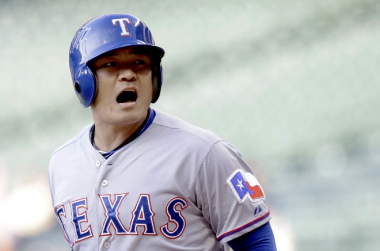 Dominguez lifts Astros over Rangers