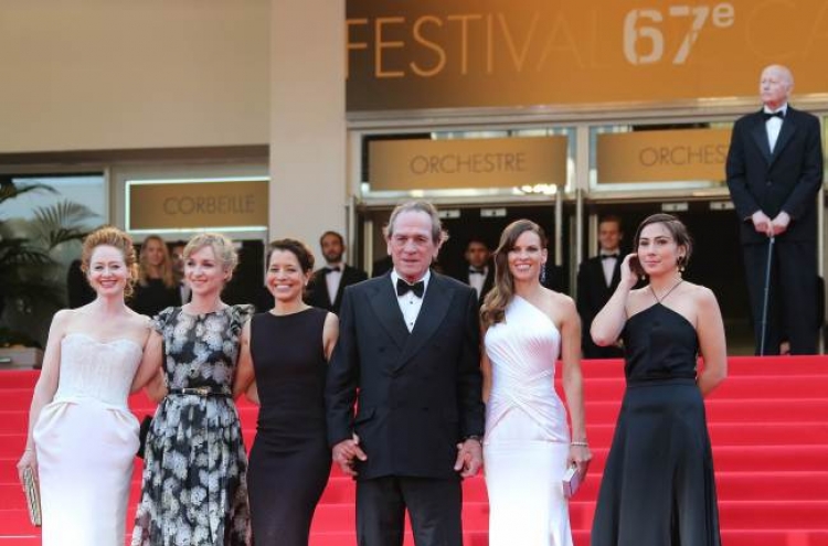Jones brings ‘women’s Western’ to Cannes