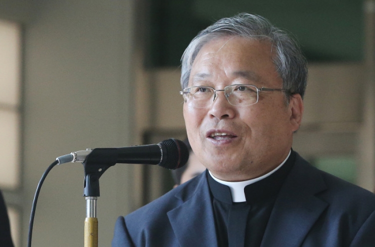 Cardinal Yeom visits Gaeseong