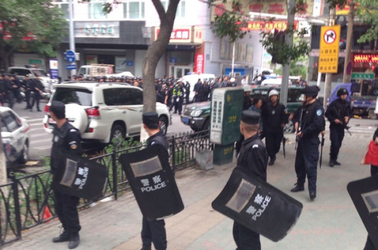 31 killed, scores hurt in Xinjiang attack