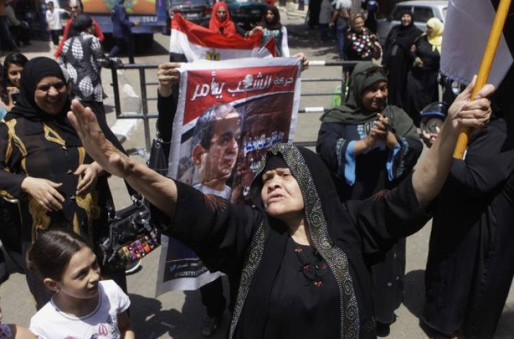 Pro-military fervor as Egyptians vote