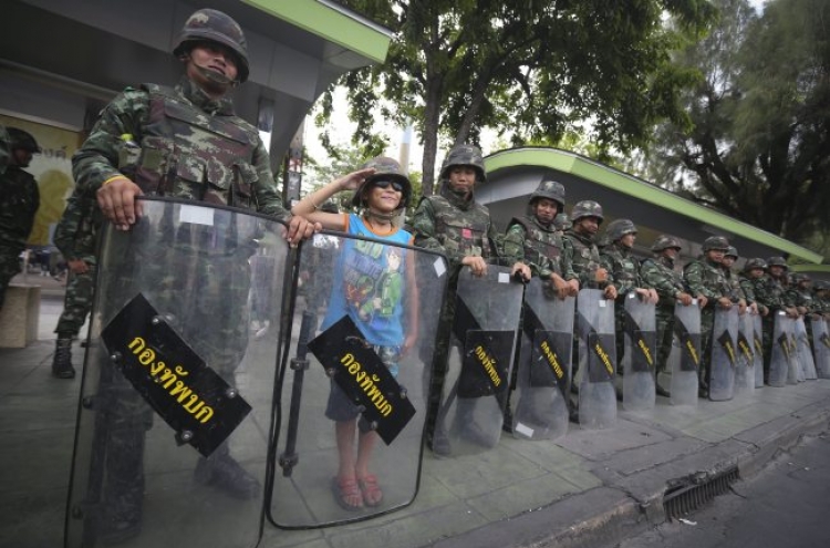 Thai soldiers, police out in force to deter protest