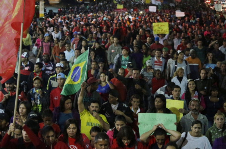 Fresh protests hit Brazil eight days from World Cup