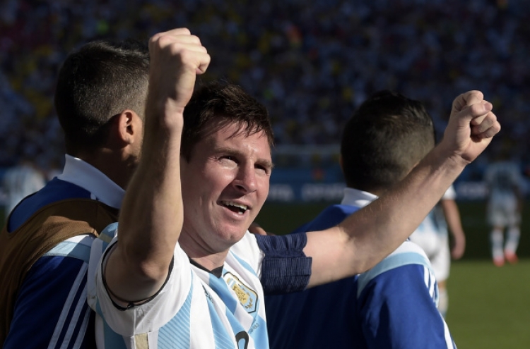 [World Cup] Messi, Robben aim to put down World Cup underdogs