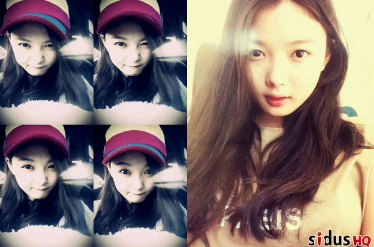 Teen actress Kim You-jung greets fans with selfies