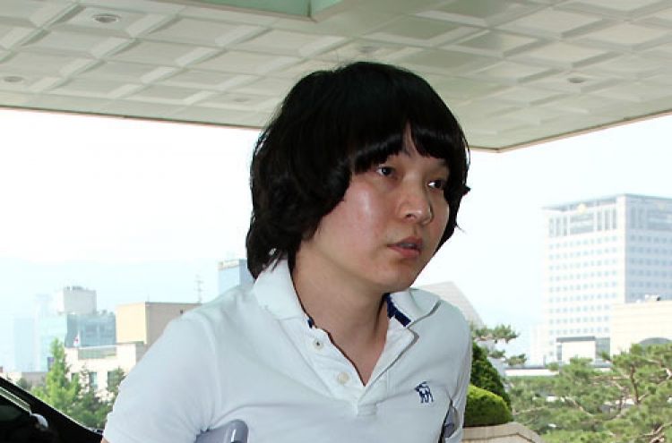 Shin Jung-hwan accused for fraud