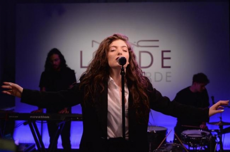 Lorde tasked with ‘Hunger Games’ soundtrack