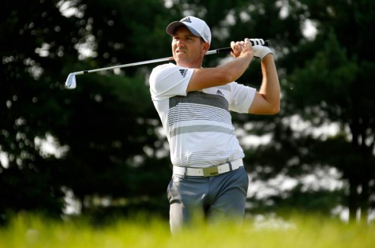 Sergio Garcia clings to 3-shot lead over McIlroy