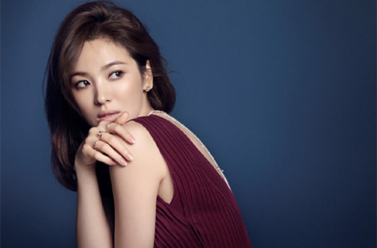 Song Hye-kyo’s jewelry shoot revealed