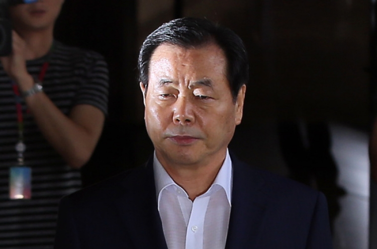 Saenuri Party lawmaker probed for railroad graft