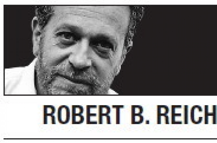 [Robert Reich] Due reward for social workers