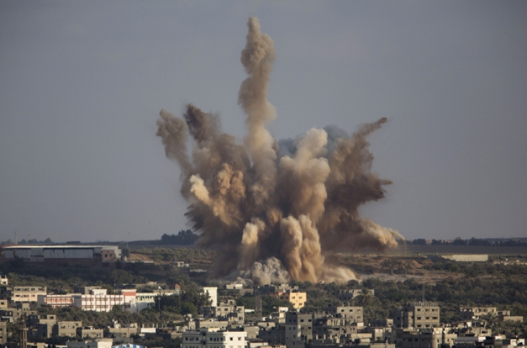 Israel pounds Gaza amid calls for truce