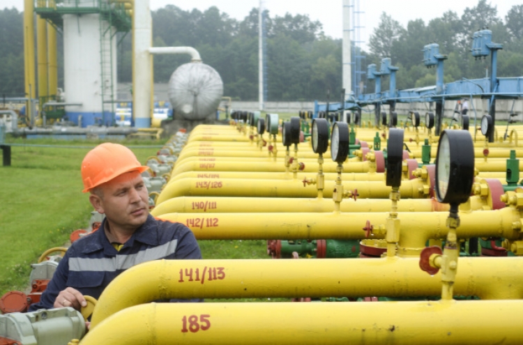 Ukraine threatens oil and gas cut-off in Russia sanctions