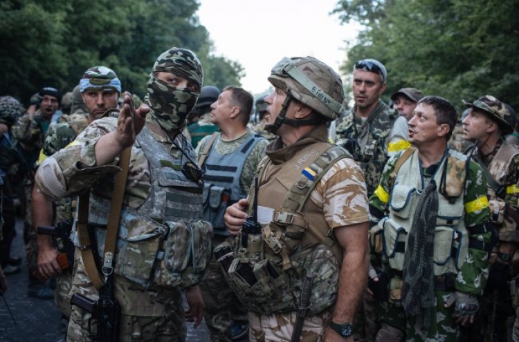 Ukraine demands insurgents surrender