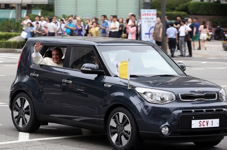 Pope picks Kia Soul as Korea limo