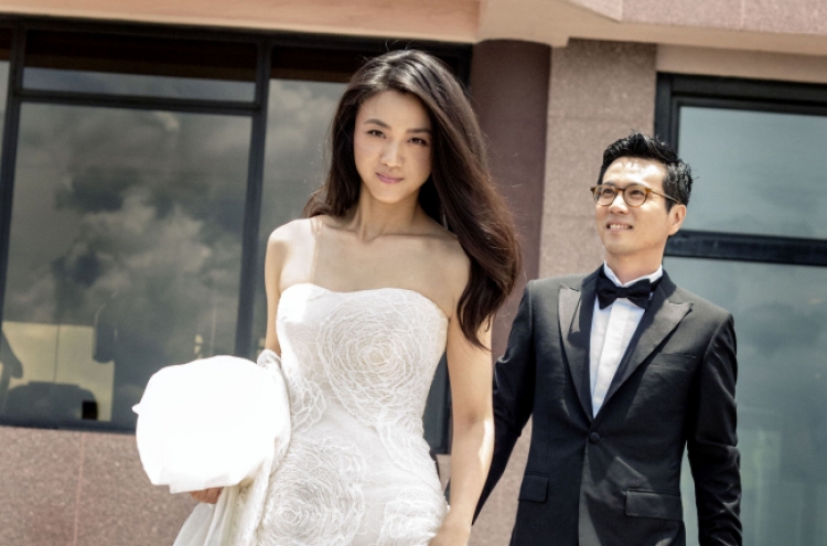 Tang Wei and Kim Tae-yong marry