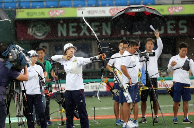 In prep for Asiad, archers train at baseball stadium