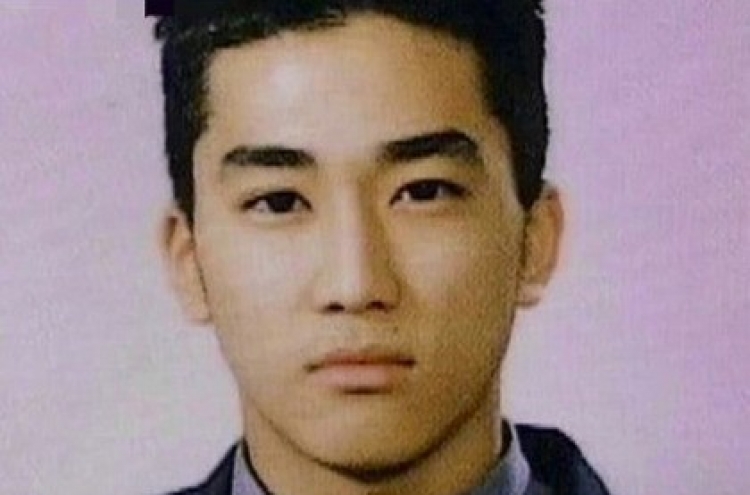 Song Seung-heon‘s high school photo revealed