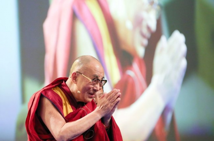 14 Nobel Laureates urge Zuma to issue visa to Dalai Lama