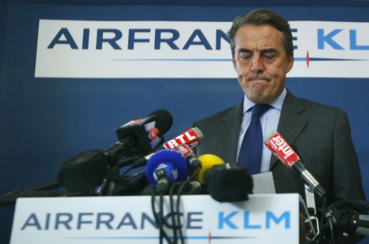 Air France pilots end long strike