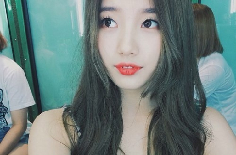 Miss A‘s Suzy shows off doll-like appearance