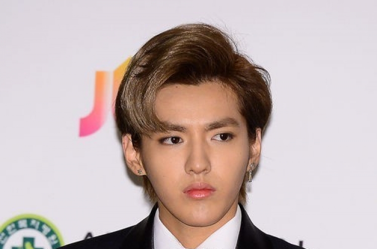 EXO ex-member Kris to sign contract with Chinese agency: report