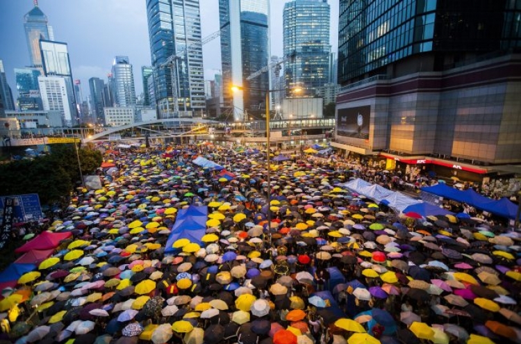 Hong Kong protesters suggest talks with Beijing
