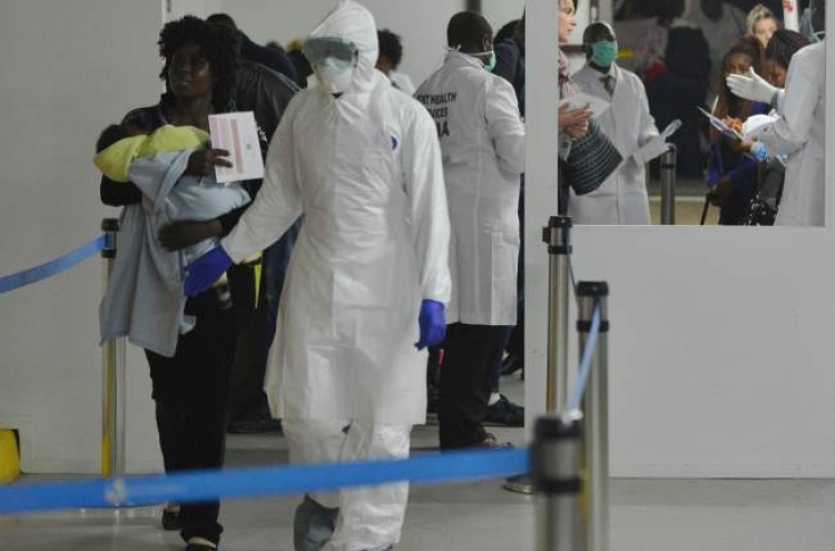 Aid workers offer hope in Ebola battle