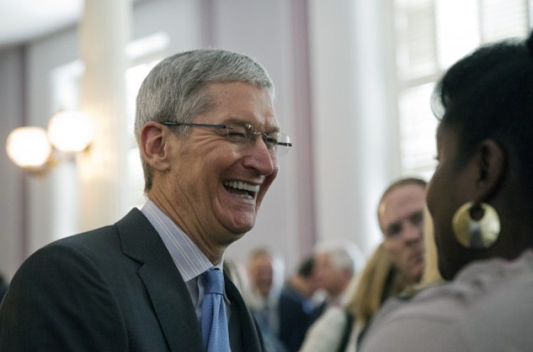 Apple CEO: I’m proud to be gay