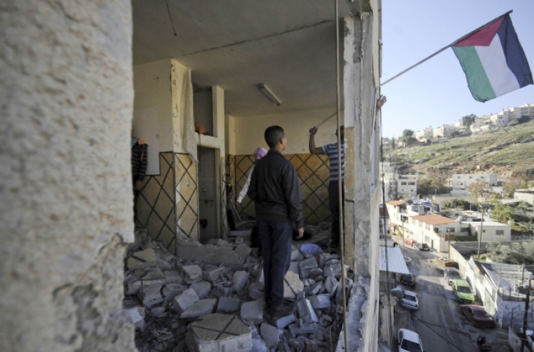 Israel razes home in attack crackdown