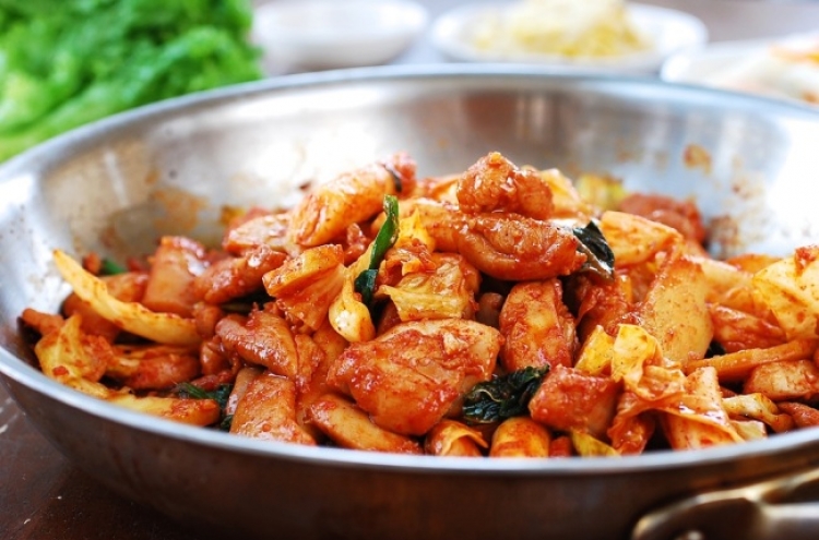 Dak galbi (spicy stir-fried chicken)
