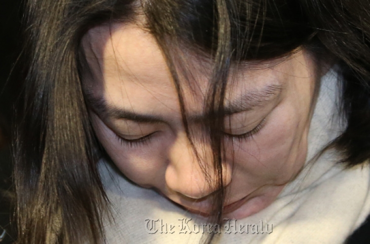 Arrest warrant sought for S. Korea 'nut rage' heiress