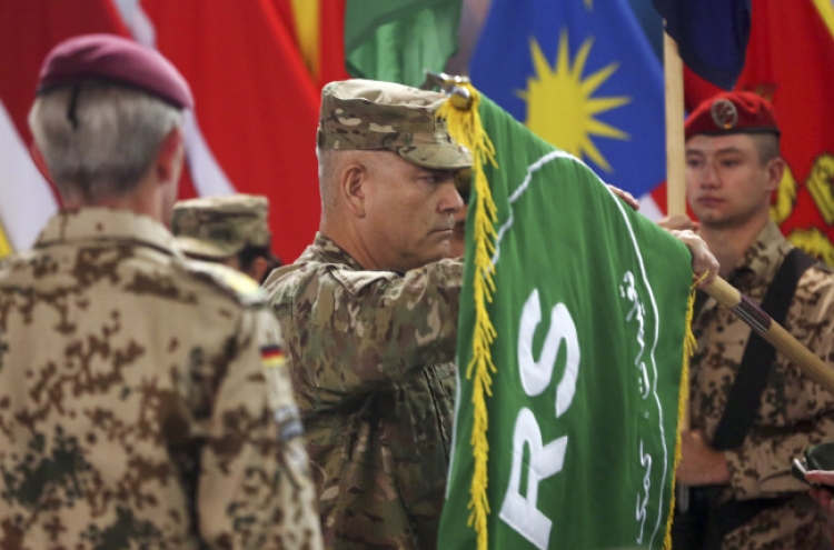 U.S., NATO mark end of 13-year Afghan War