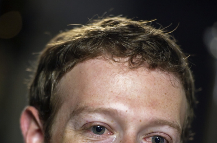 Facebook CEO Zuckerberg starts reading program
