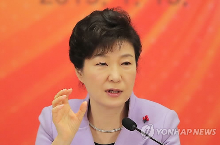 Park's disapproval rating nears 60%