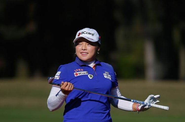 Jang surges into lead at opener