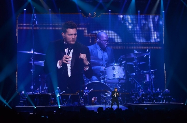 [Herald Review] Buble sexy, suave in first Seoul concert