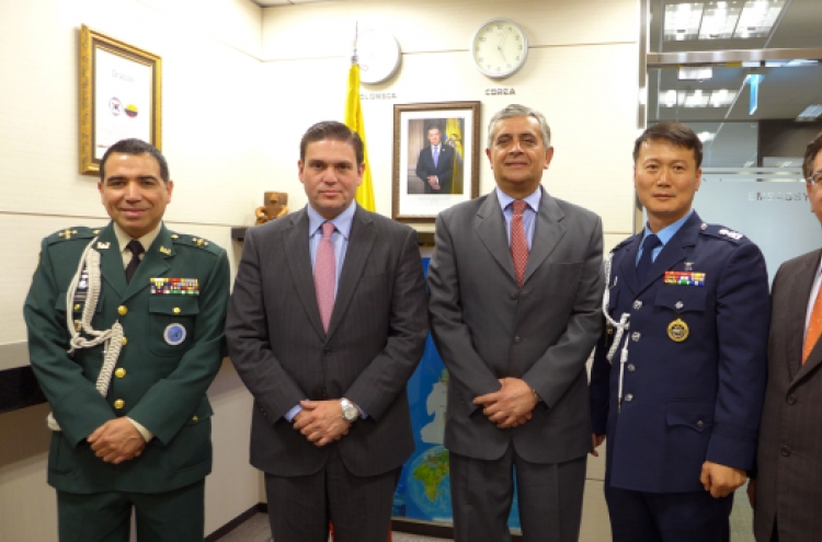 Colombia, Korea seal defense ties