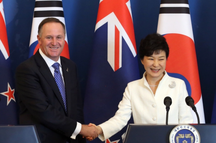 Korea, New Zealand sign free trade pact