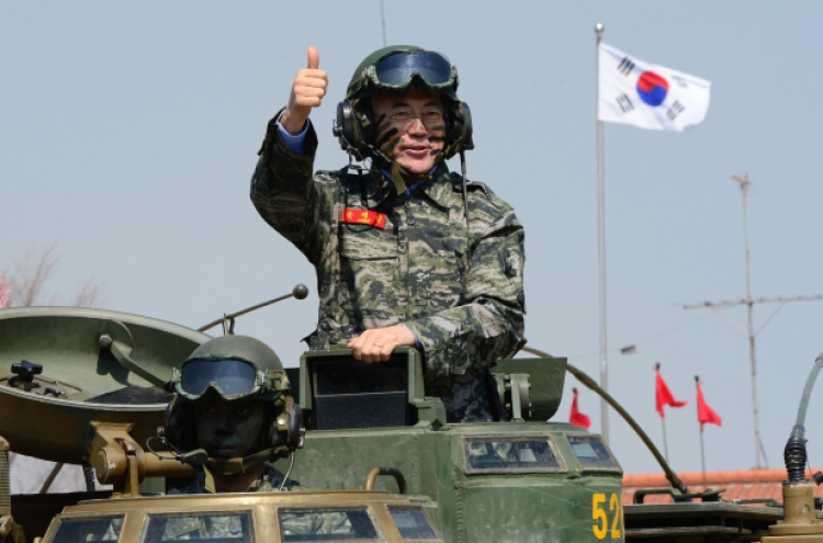 Moon strives to head off ‘pro-N.K.’ attacks