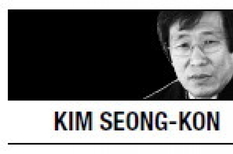[Kim Seong-kon] In shadow of power and glory