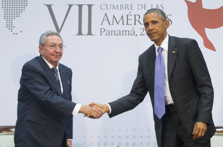 Obama, Castro hold 'candid' historic meeting