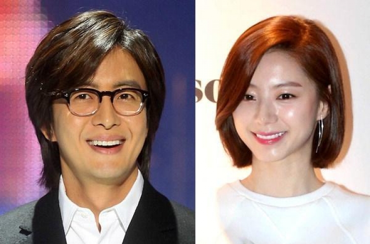Actor Bae Yong-joon to marry actress, 13 years his junior