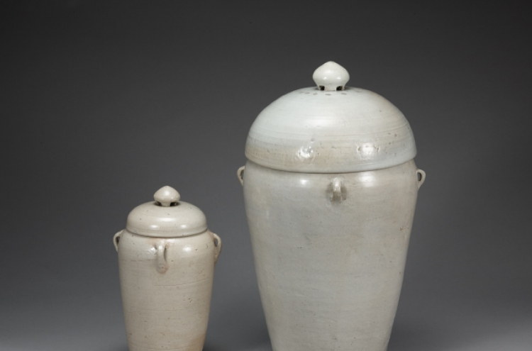 From birth to death: Joseon life expressed in white porcelain
