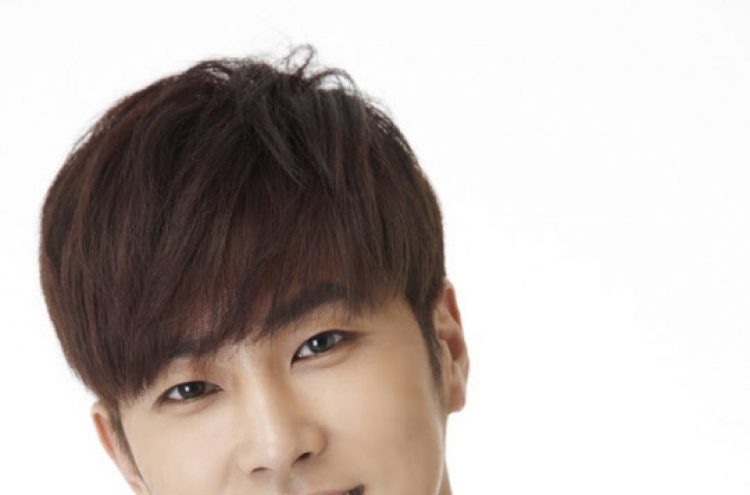 TVXQ’s Yunho to enlist in July
